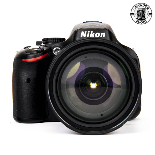 Nikon D5100 w/18-200mm f/3.5-5.6 (LOW SHUTTER) EXCELLENT