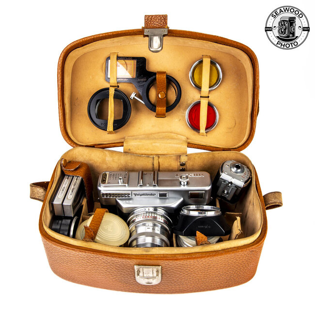 Voigtlander Vitessa T Complete Outfit w/3 Lenses, More GOOD+