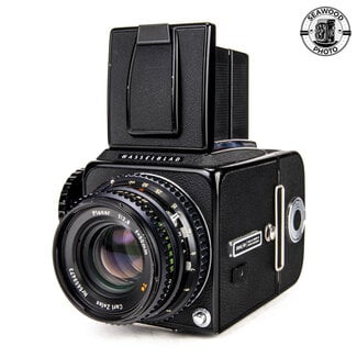 Hasselblad Hasselblad 500 C/M Black w/Zeiss 80mm f/2.8 Planar C T*, WL Finder, A12 Back GOOD+