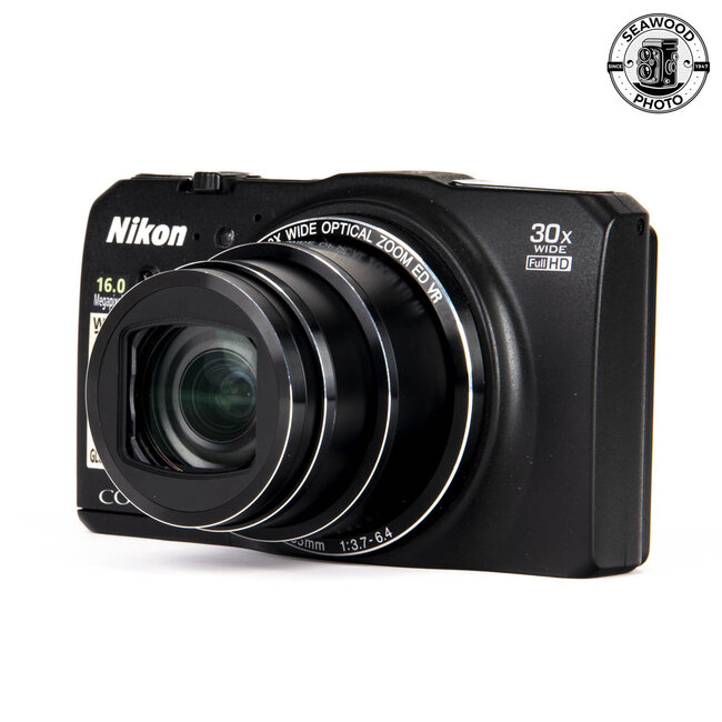 Nikon Coolpix S7000 16MP GOOD