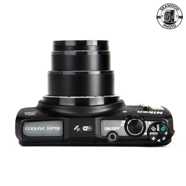 Nikon Coolpix S7000 16MP GOOD
