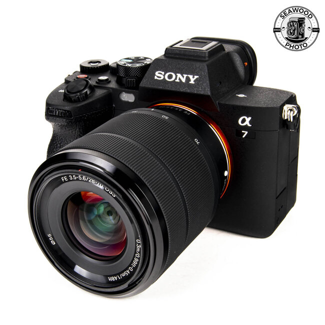 Sony a7 IV 33MP w/28-70mm f/3.5-5.6 LOW SHUTTER EXCELLENT