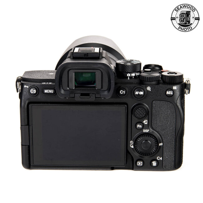 Sony a7 IV 33MP w/28-70mm f/3.5-5.6 LOW SHUTTER EXCELLENT