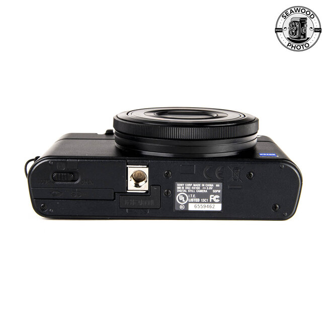 Sony RX100 20.2MP Point & Shoot EXCELLENT
