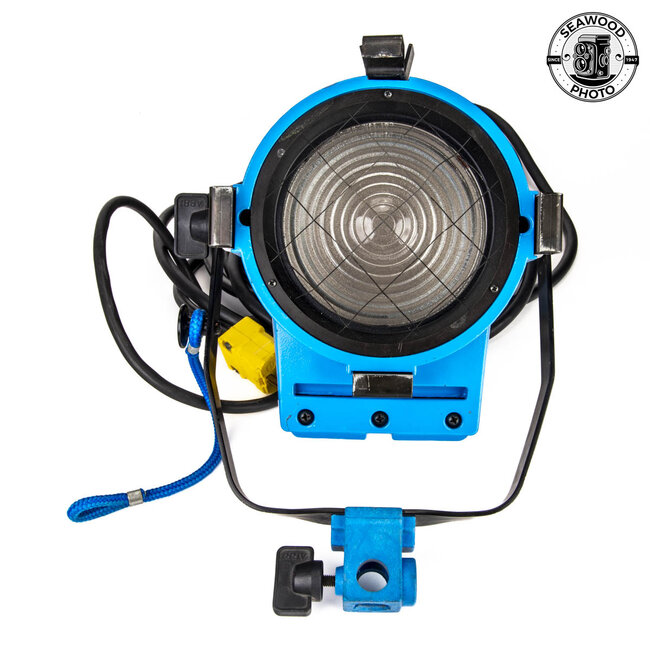 ARRI 650 Plus 650W Tungsten Fresnel Light