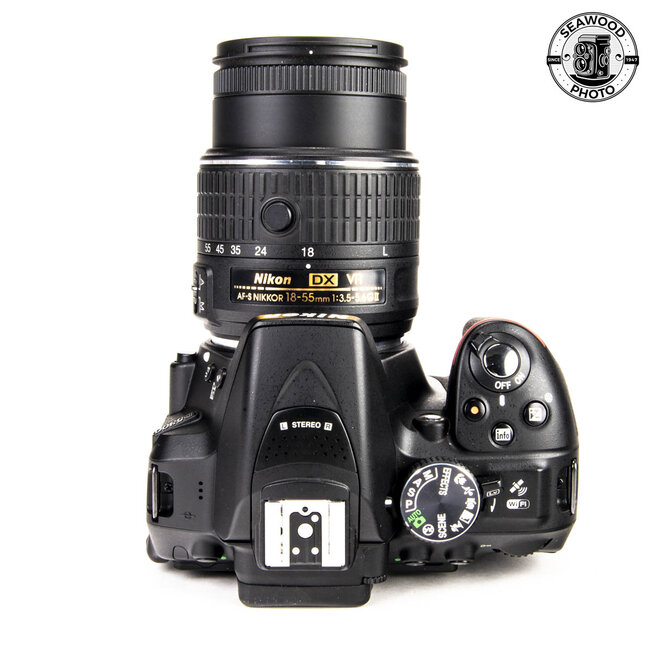 Nikon D5300 w/ 2 Lens Kit GOOD+