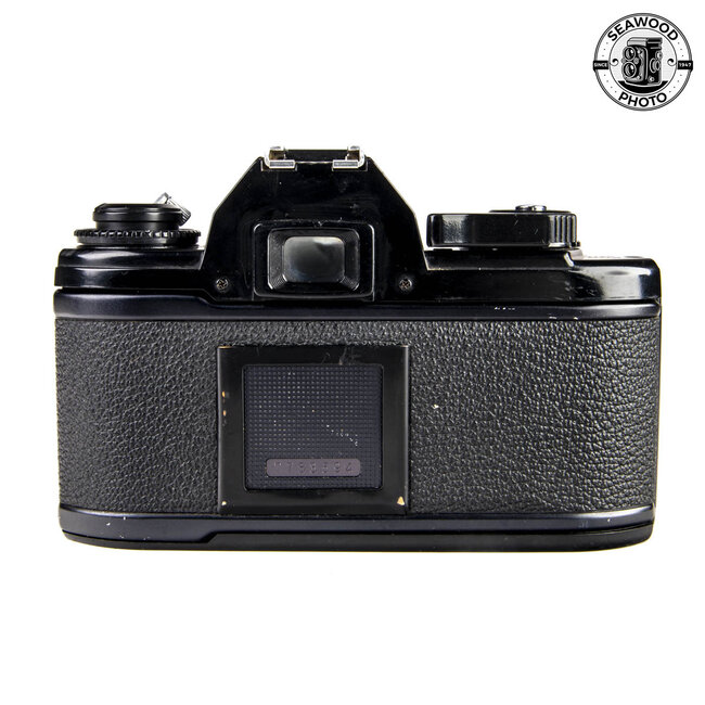 Nikon EM w/50mm f1.8 GOOD