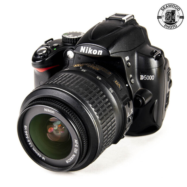 Nikon D5000 w/ 2 Lens Kit GOOD