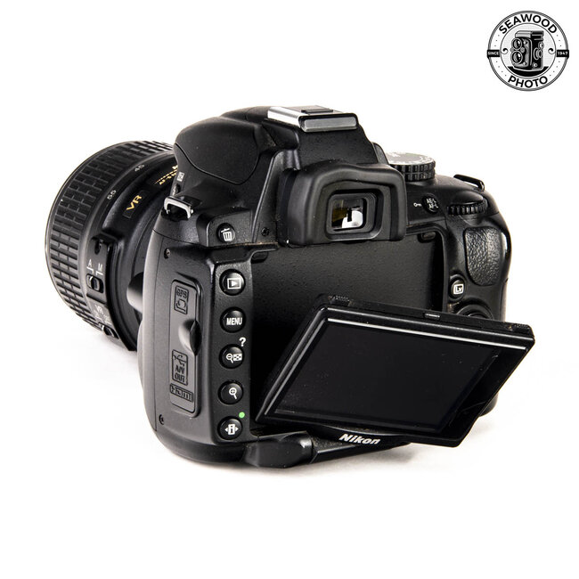 Nikon D5000 w/ 2 Lens Kit GOOD