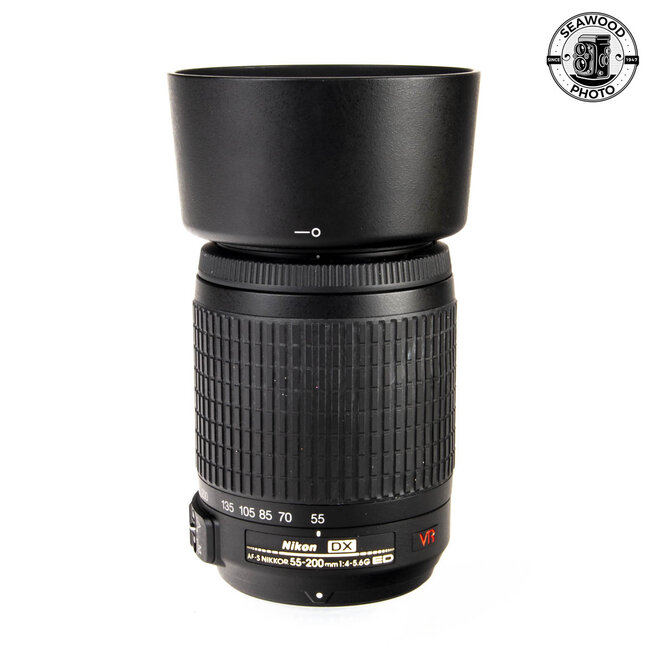 Nikon D5000 w/ 2 Lens Kit GOOD