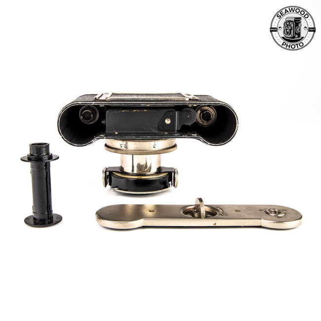 Adox Adrette with  Schneider 50mm f/2.9 Radionar GOOD-