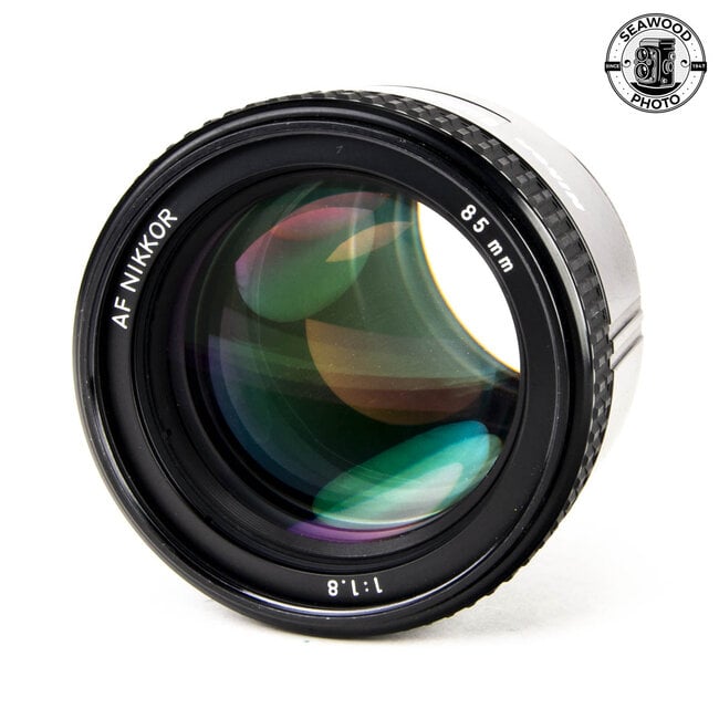 Nikon AF Nikkor 85mm f/1.8 GOOD