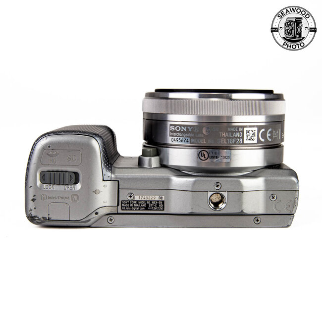 Sony NEX-5N w/ 16mm f2.8 and FDA-SV1 Optical Finder GOOD
