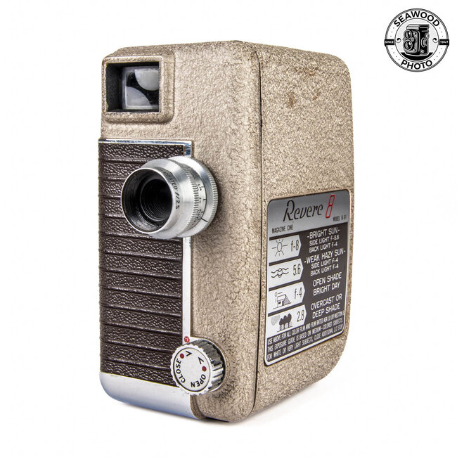 Revere 8 Model B-61 8mm Magazine Movie Camera w/Case  GOOD+