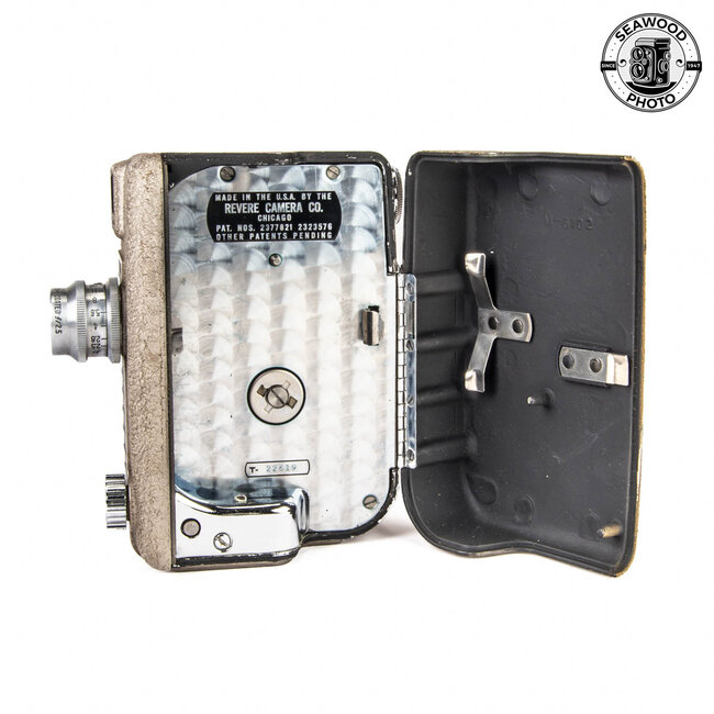 Revere 8 Model B-61 8mm Magazine Movie Camera w/Case  GOOD+