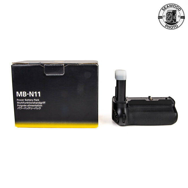 Nikon MB-N11 Power Battery Pack w/ Vertical Grip Z 6 II and Z 7 II LIKE NEW