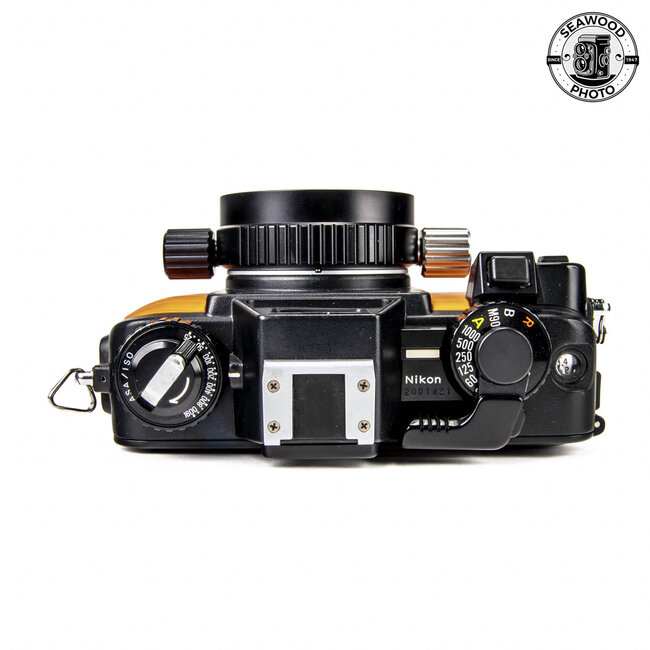 Nikonos V w/ Nikkor 35mm f/2.5 GOOD+