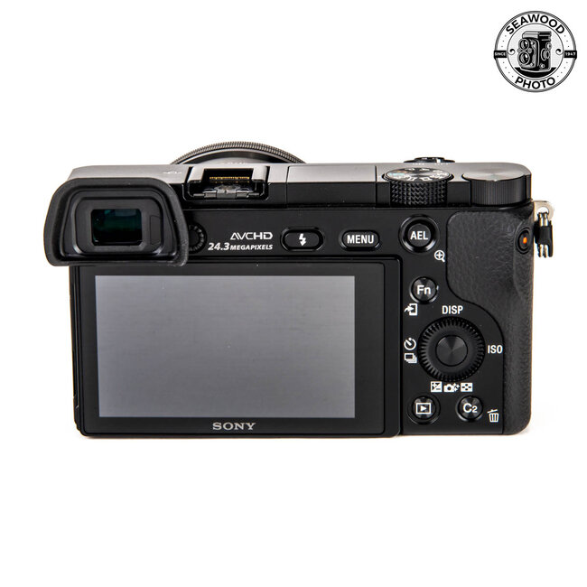 Sony a6000 24MP w/2 Lens Kit LOW SHUTTER EXCELLENT