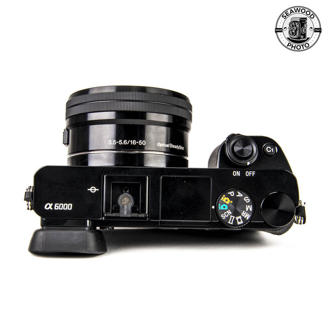 Sony a6000 24MP w/2 Lens Kit LOW SHUTTER EXCELLENT