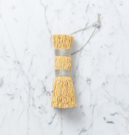 https://cdn.shoplightspeed.com/shops/625731/files/13220118/262x276x1/washing-up-whisk-with-hanging-loop-2-windings.jpg