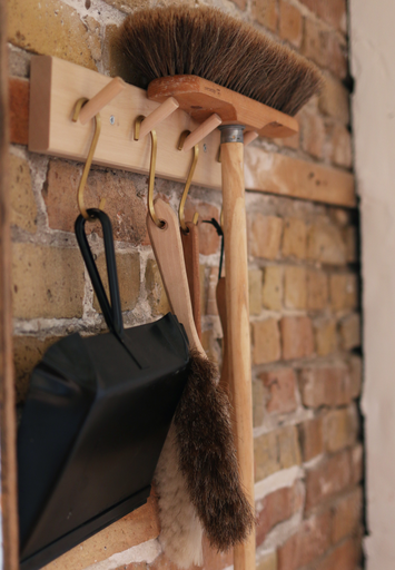 Iris Hantverk Swedish Birch Peg Rack with 4 Pegs - 15"
