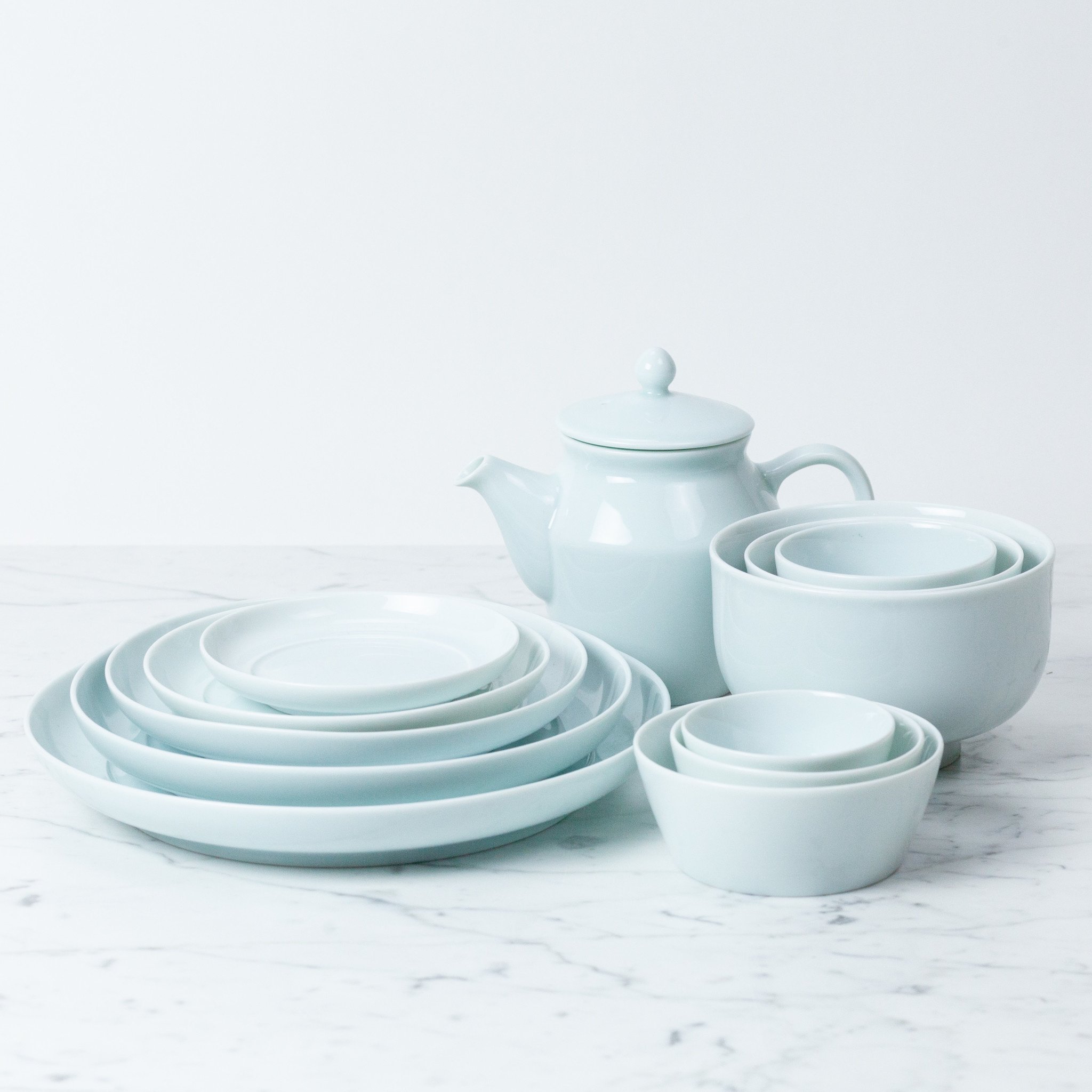 MIZU MIZU PREORDER mizu-mizu Little Porcelain Tea Pot - Bluish White