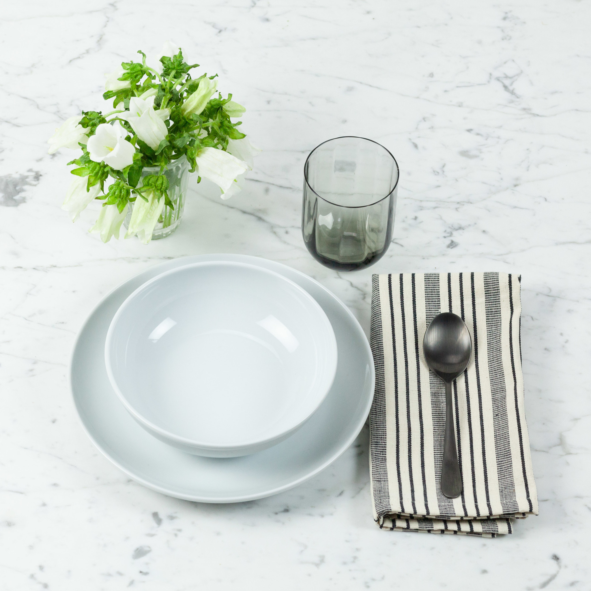 Common Everyday White Porcelain Plate - 9.5" Dinner