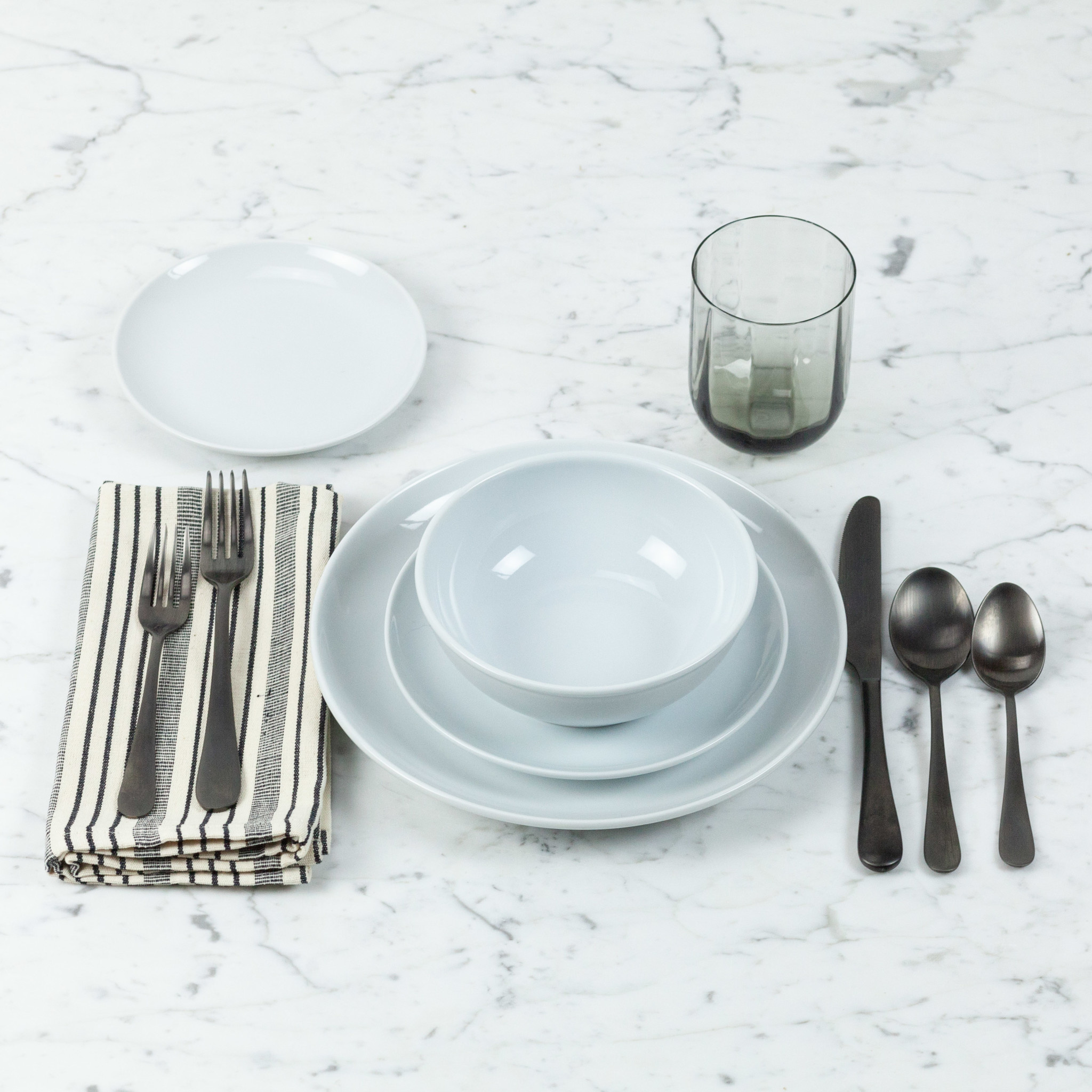 Common Everyday White Porcelain Bowl - 6"