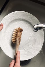 Iris Hantverk Swedish Long Handle Dish Brush - Stiff Tampico Bristles