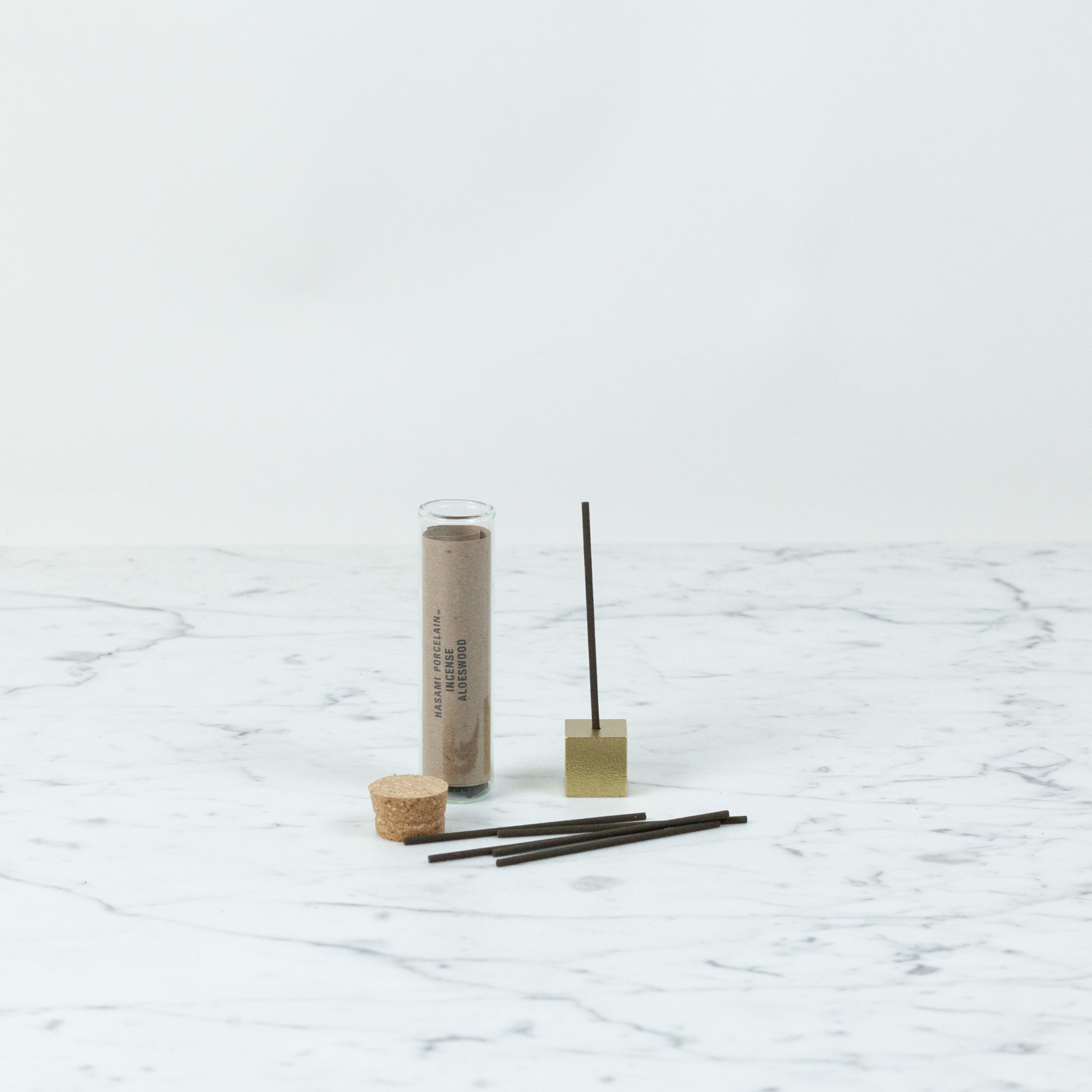 Hasami Hasami Incense - Aloeswood - 20 minutes - 24 pieces