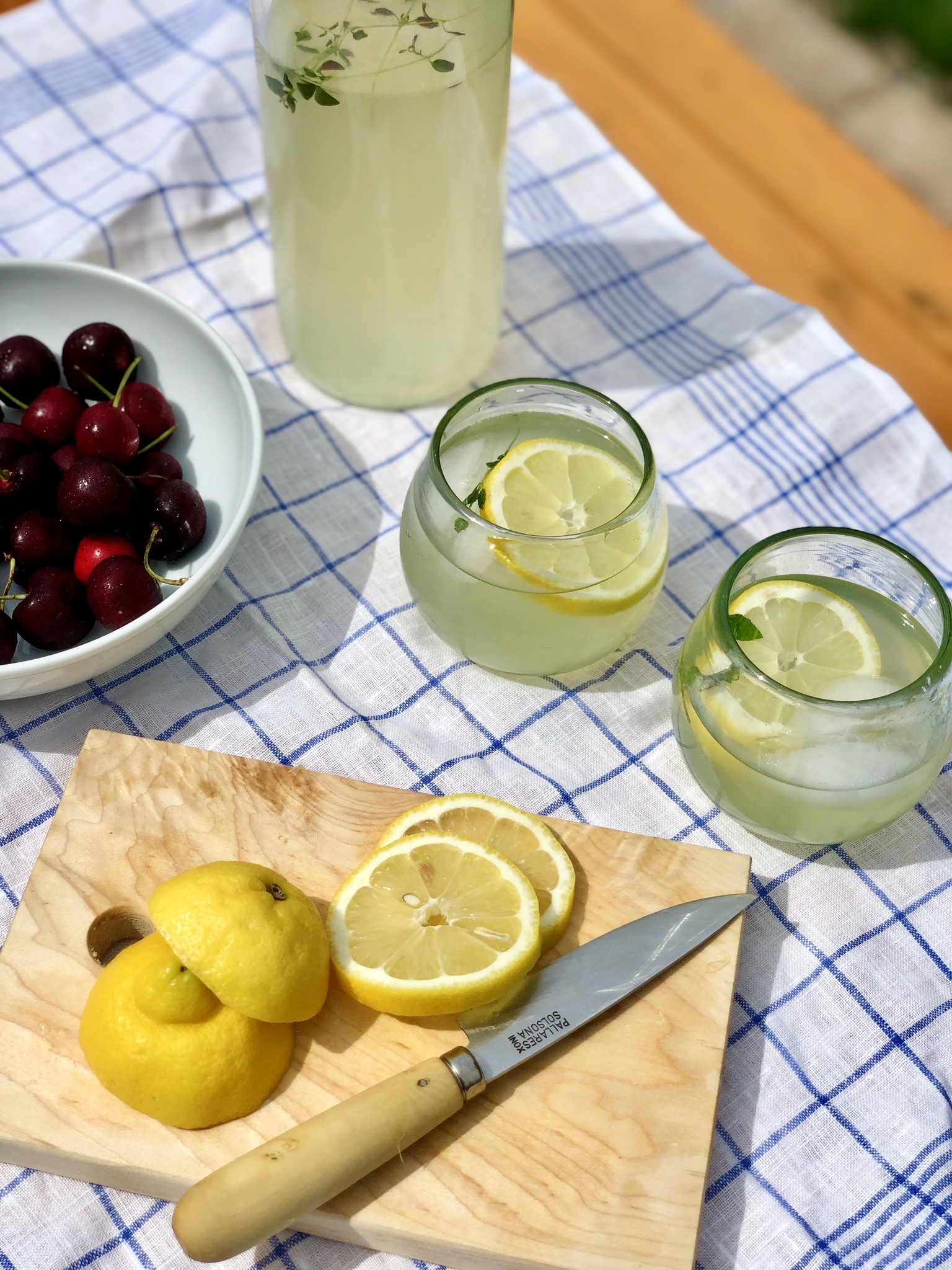 Small Joys: LEMONADE!