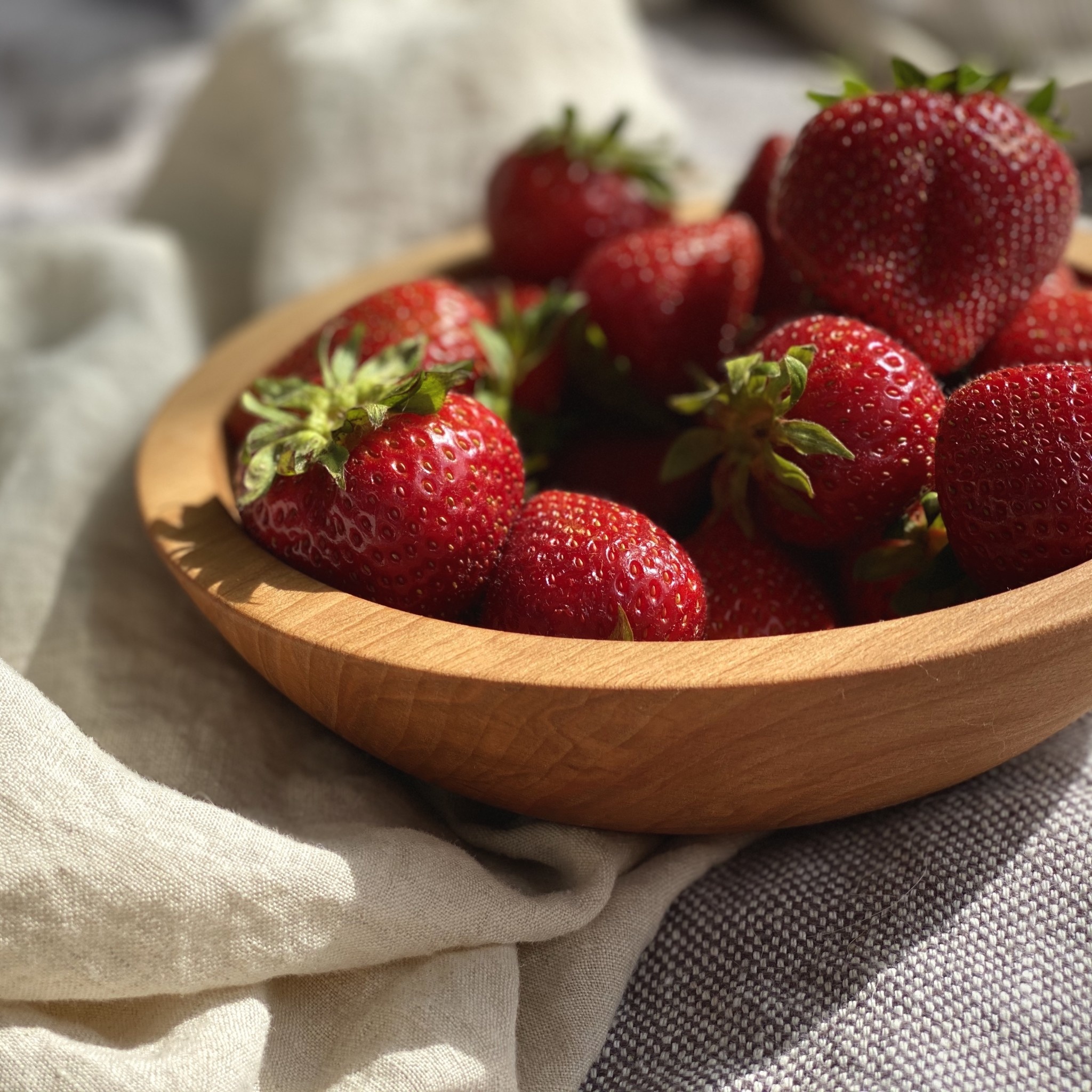 Turned Wood Beechwood Bowl - 7 1/2"