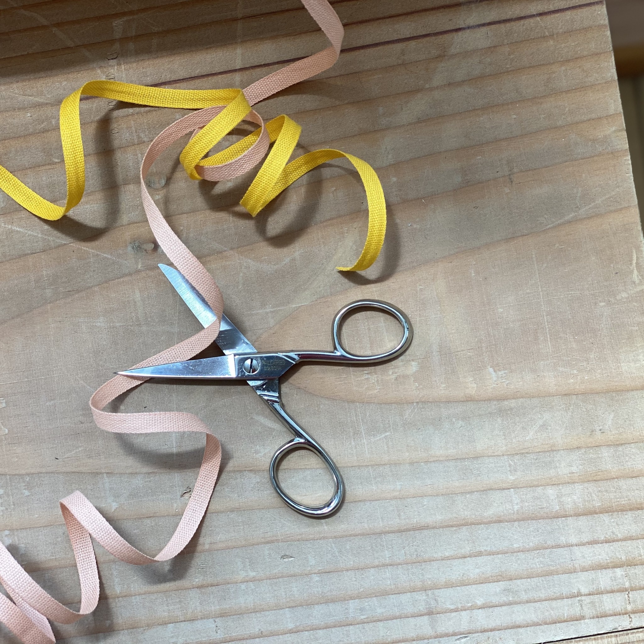 Pallares Knives Pallares Catalan Sewing Scissors - 4"