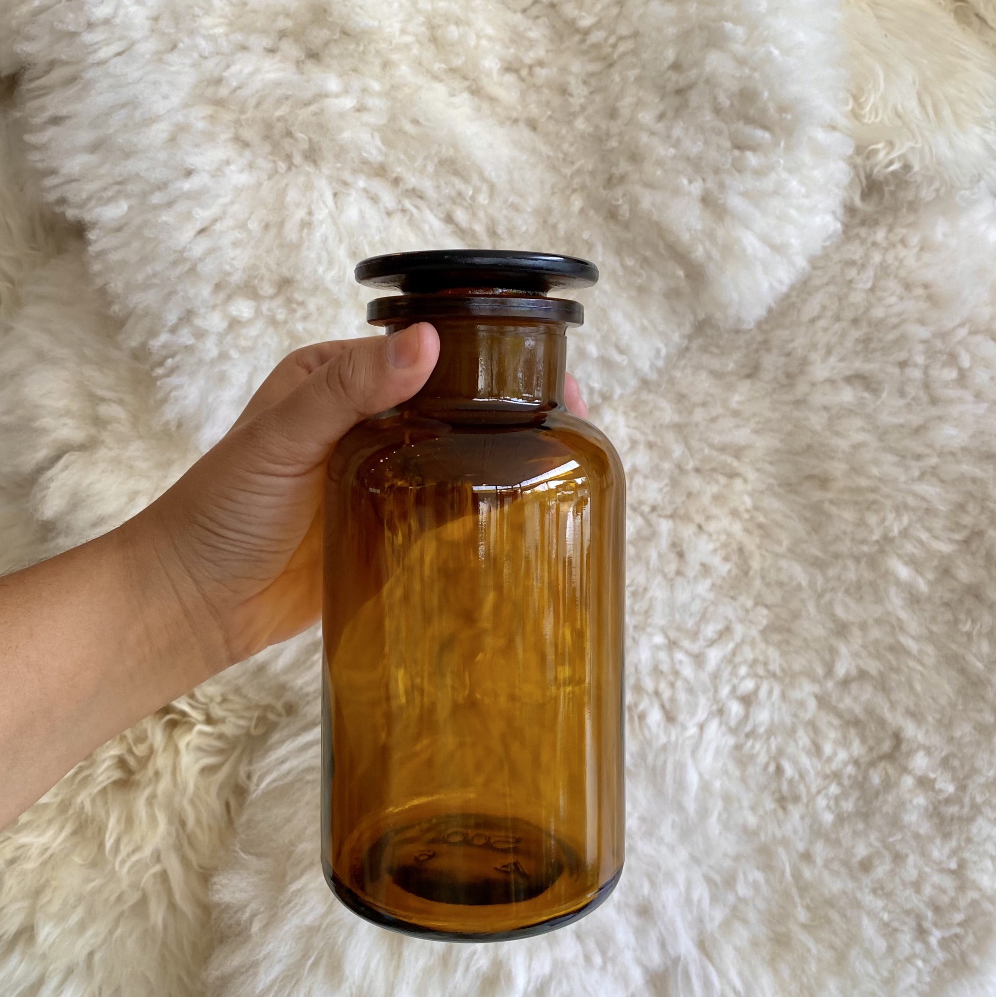 Amber Apothecary Bottle - Medium - .5 Liter