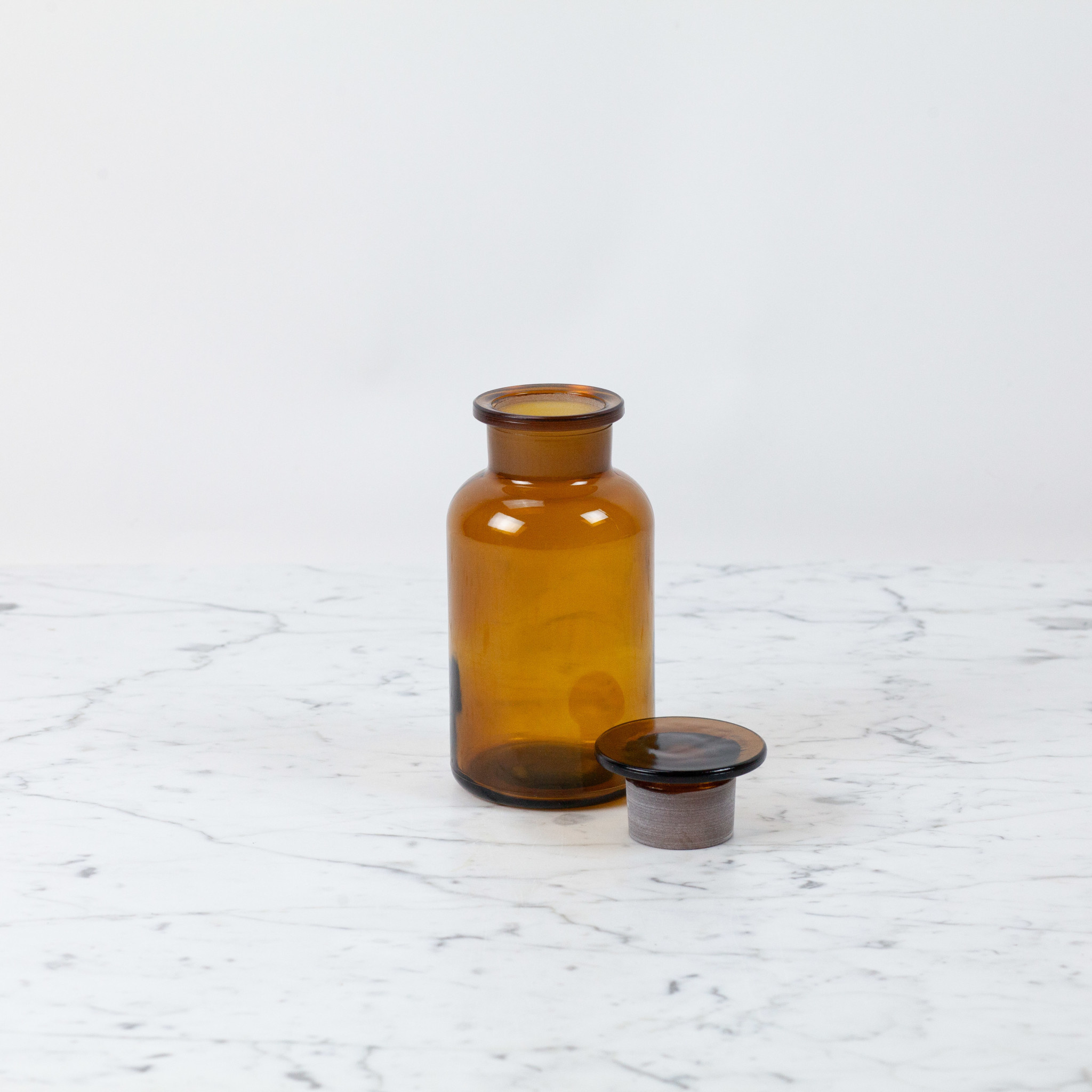 Amber Apothecary Bottle - Medium - .5 Liter