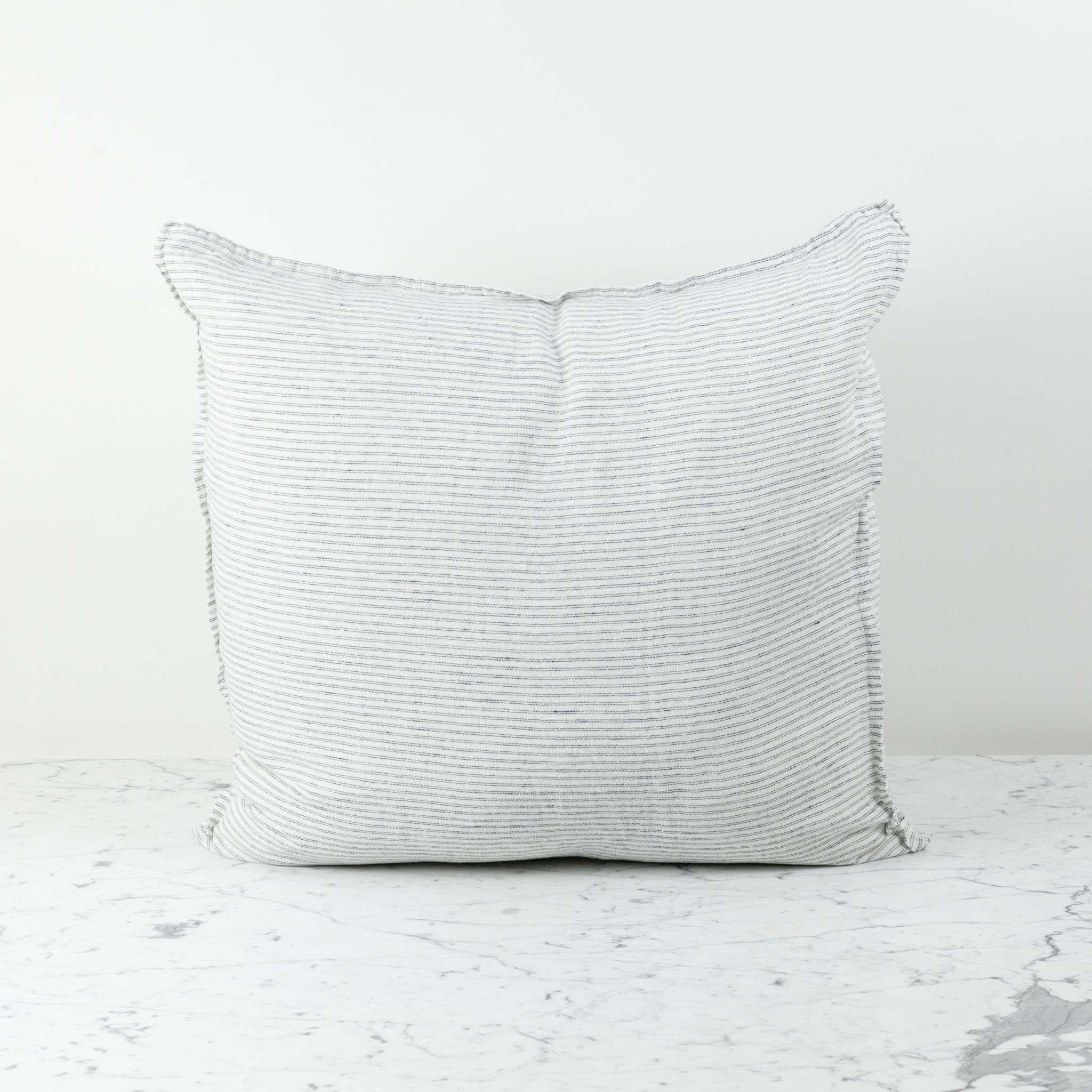 d decor cushions