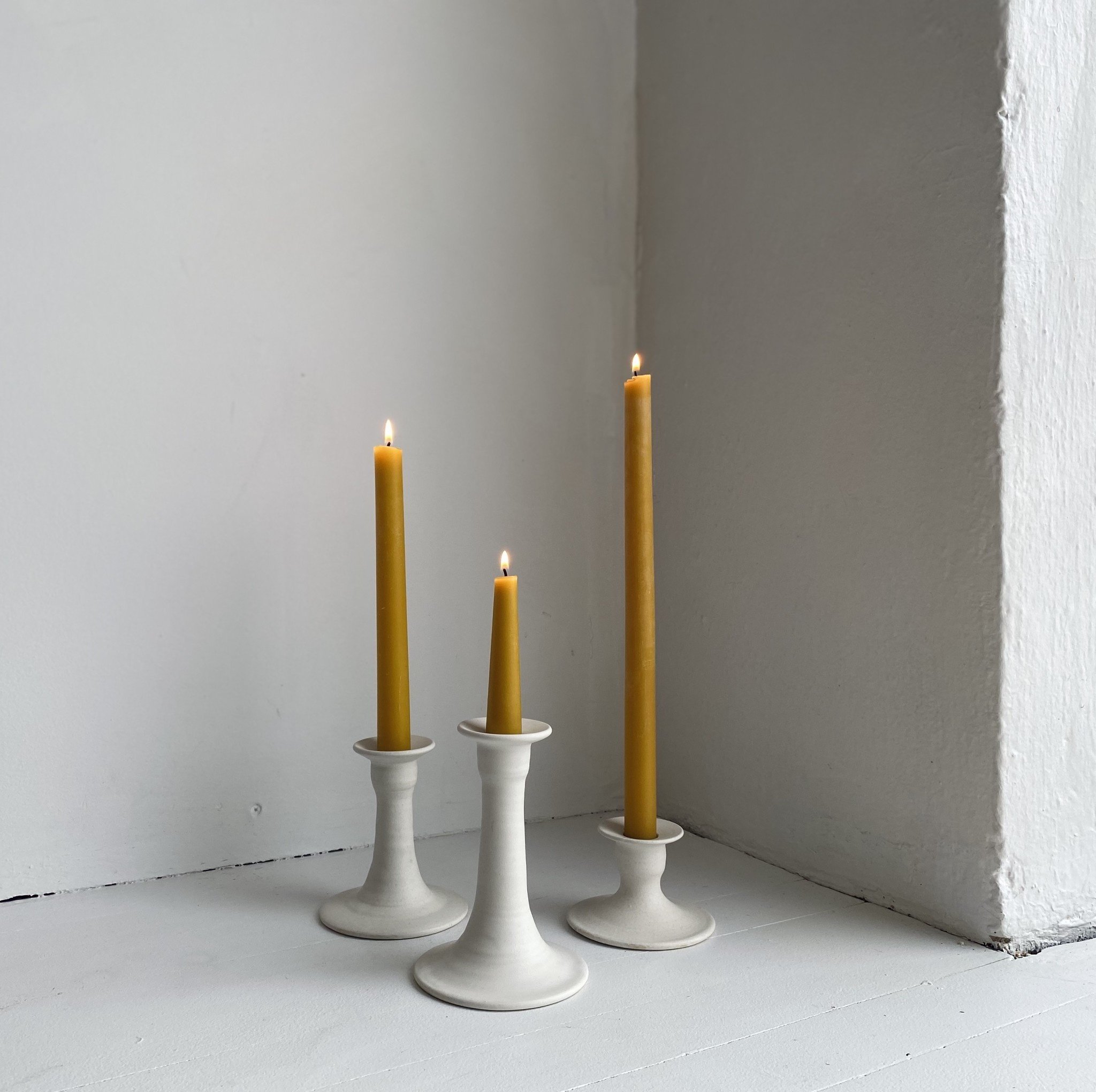 https://cdn.shoplightspeed.com/shops/625731/files/29722053/the-foundry-home-goods-foundry-classic-taper-candl.jpg