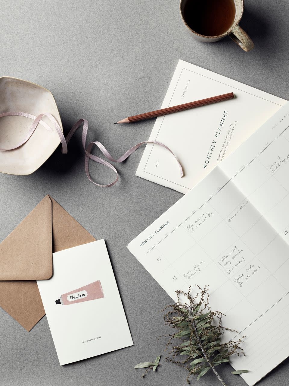 Simple Danish Monthly Planner Notebook - 7x10"