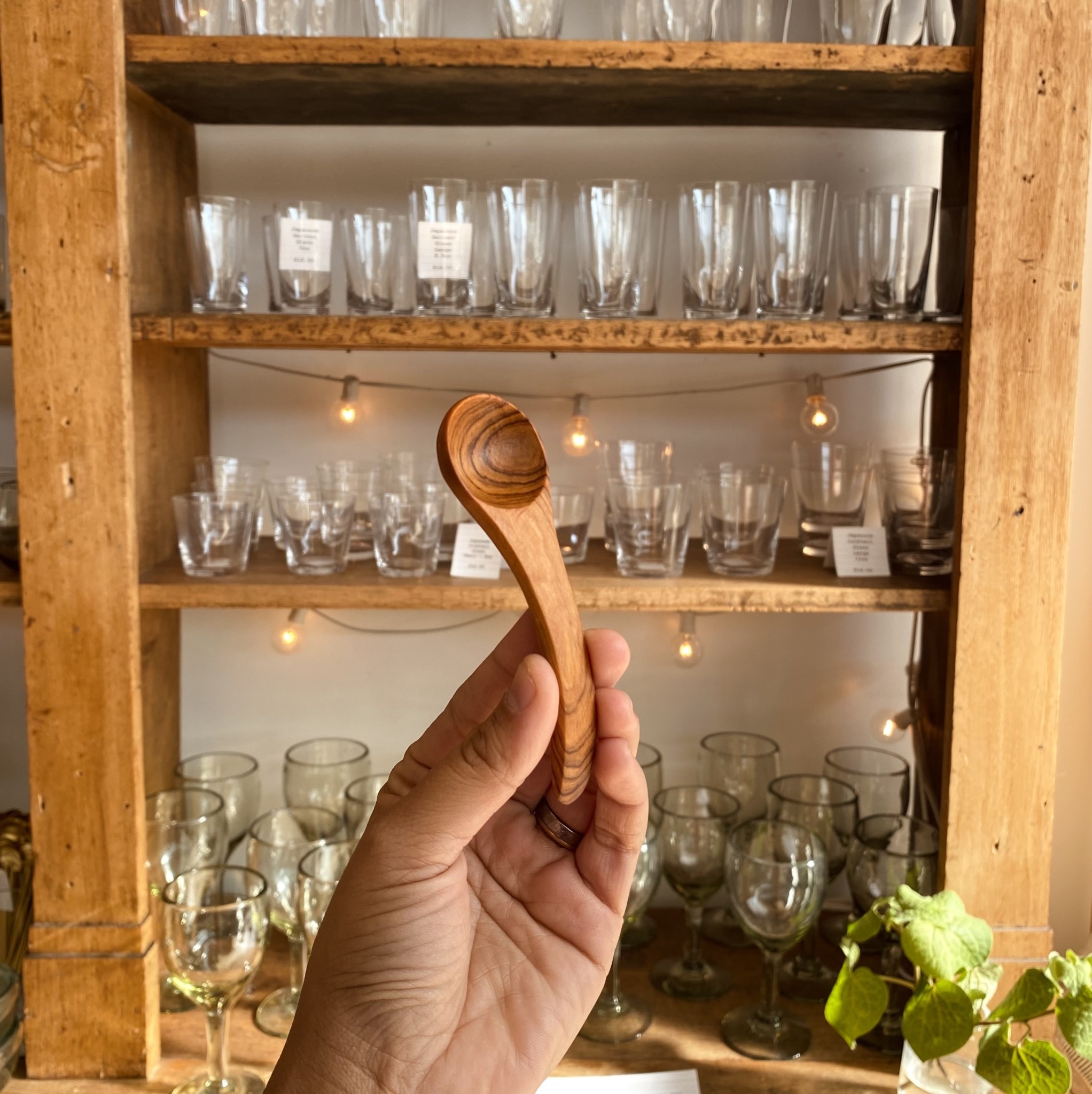 Olivewood Masala Tea Scoop -4.5"