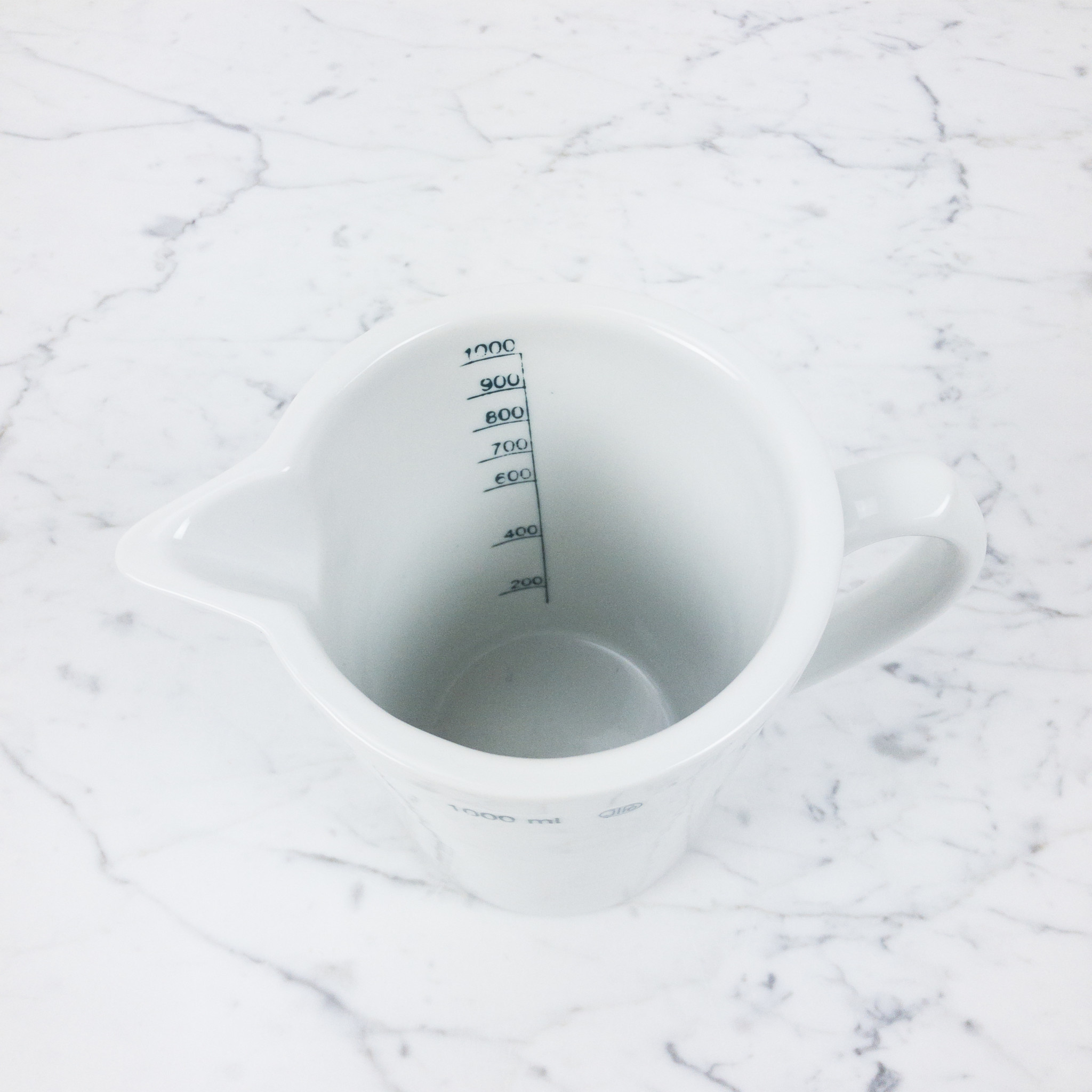 Jizerska Laboratory Porcelanka Laboratory Porcelain Heavy Handled Pitcher 1000ml