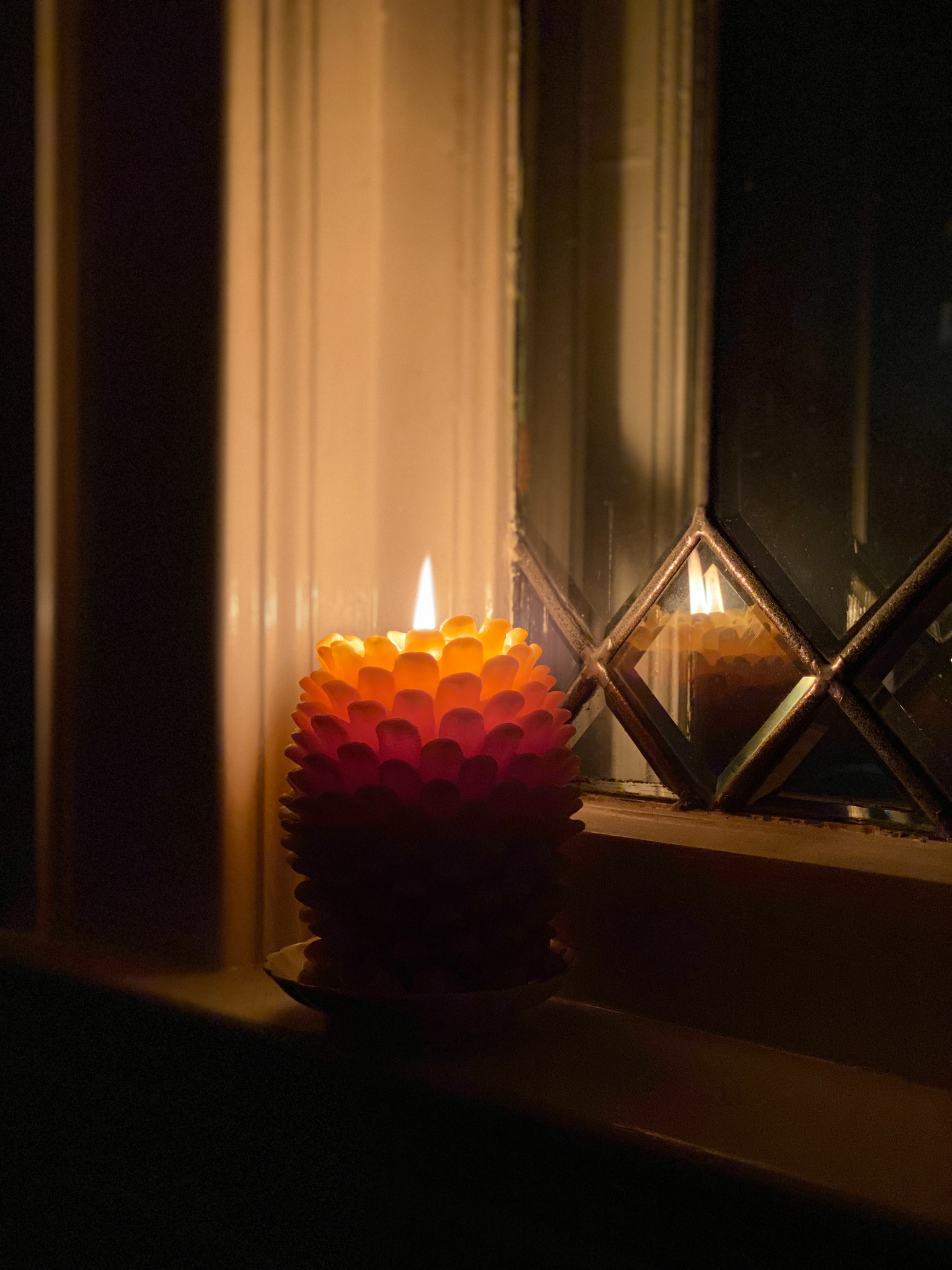 Old Mill Candles Beeswax Pinecone Jumbo