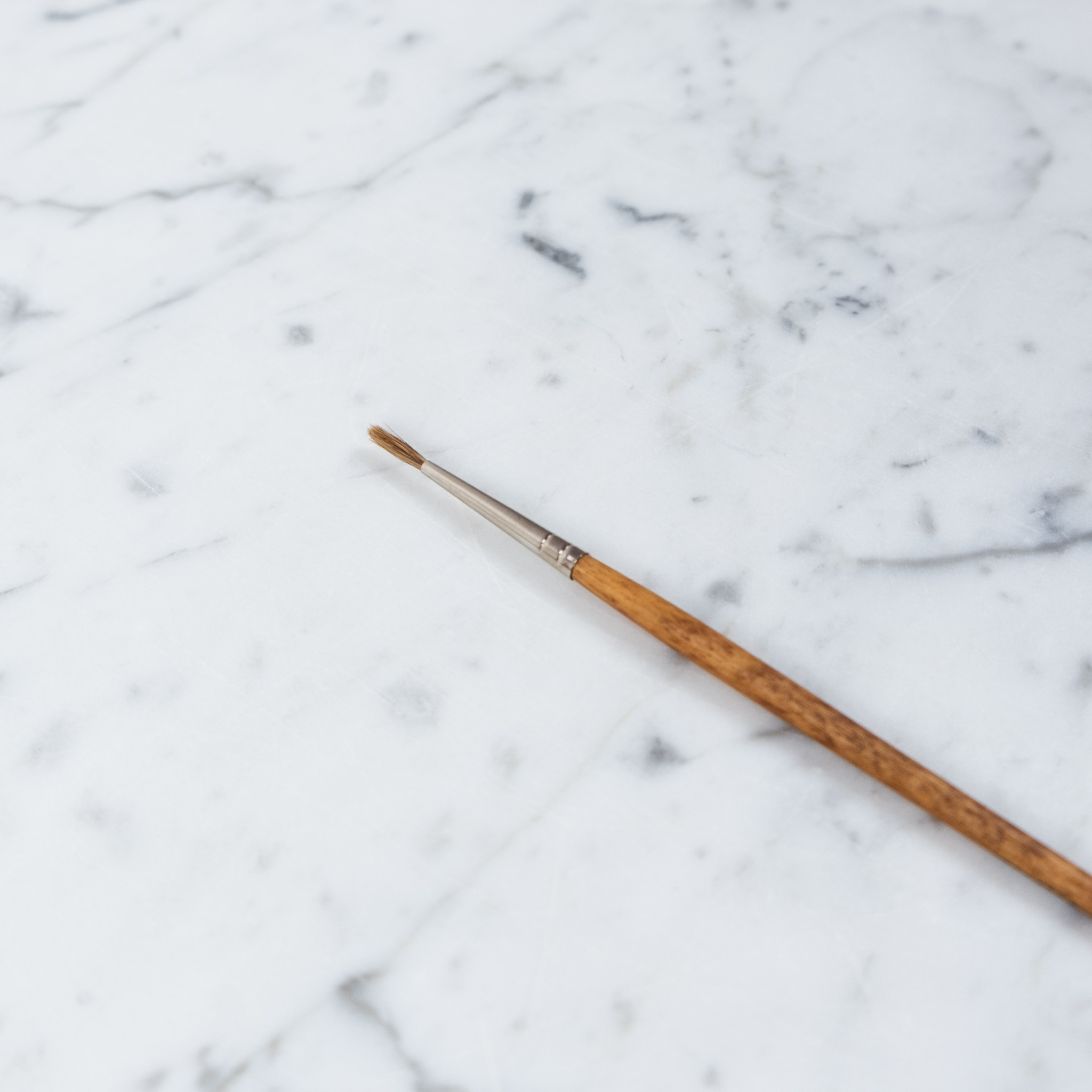 Brown Paintbrush with Cow Hair - Size 04 Round