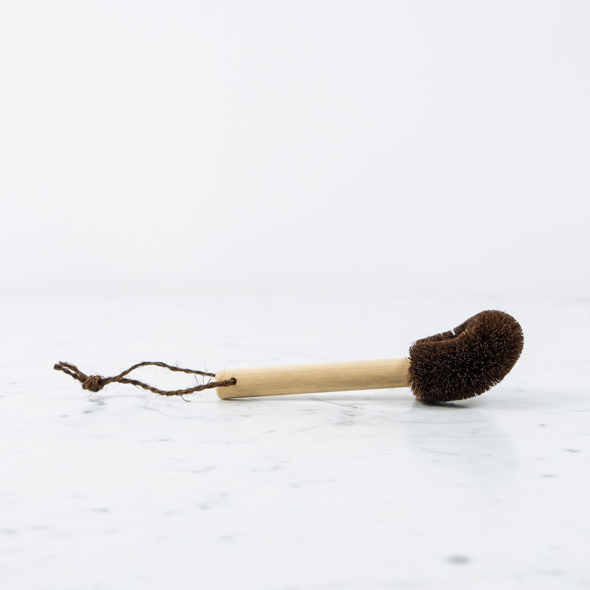 Little Japanese Hemp Palm Scrubber Brush with Wood Handle - 6"