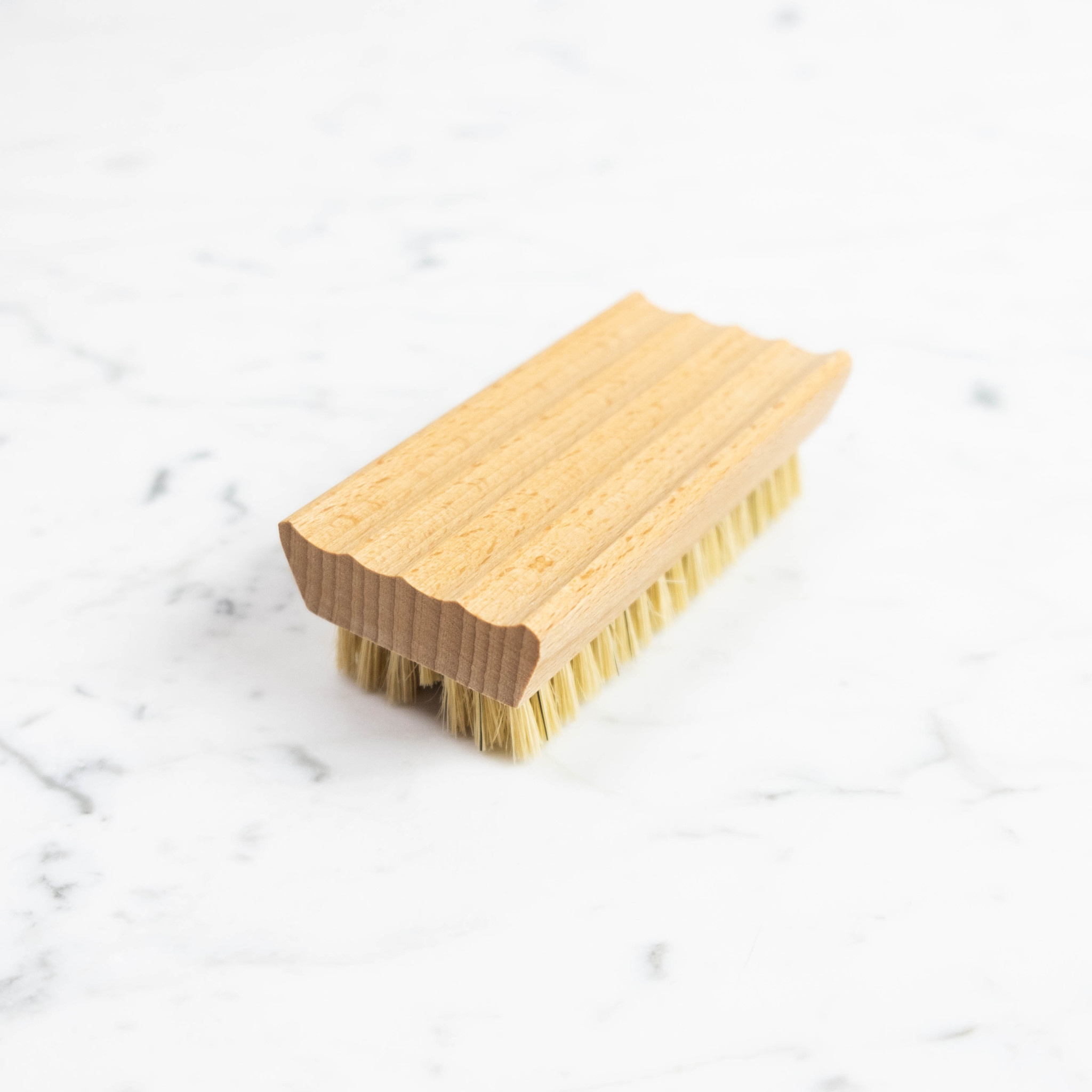 Beechwood Bristle Nail Brush with Soap Dish