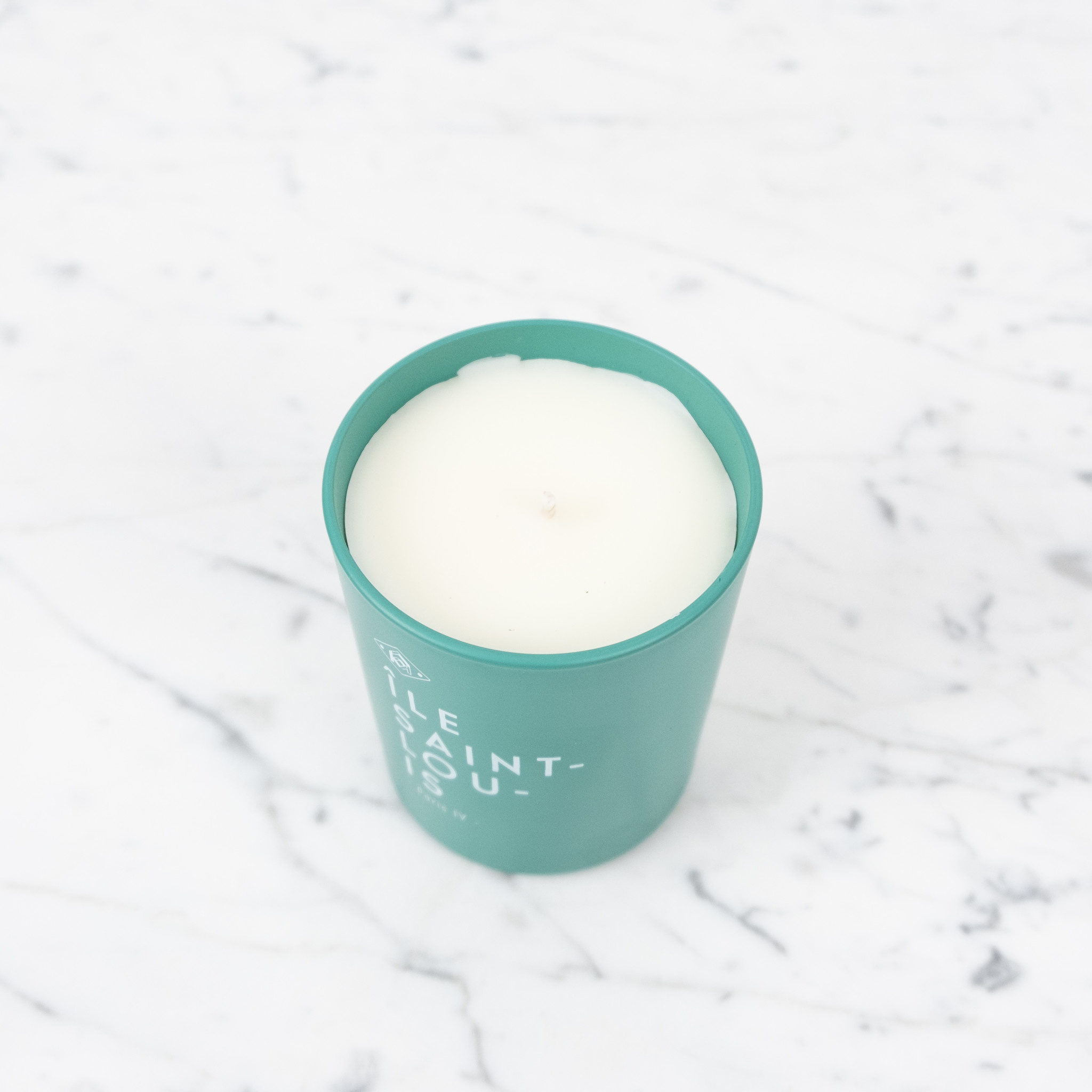 Kerzon Scented Candle Ile Saint Louis The Foundry Home Goods