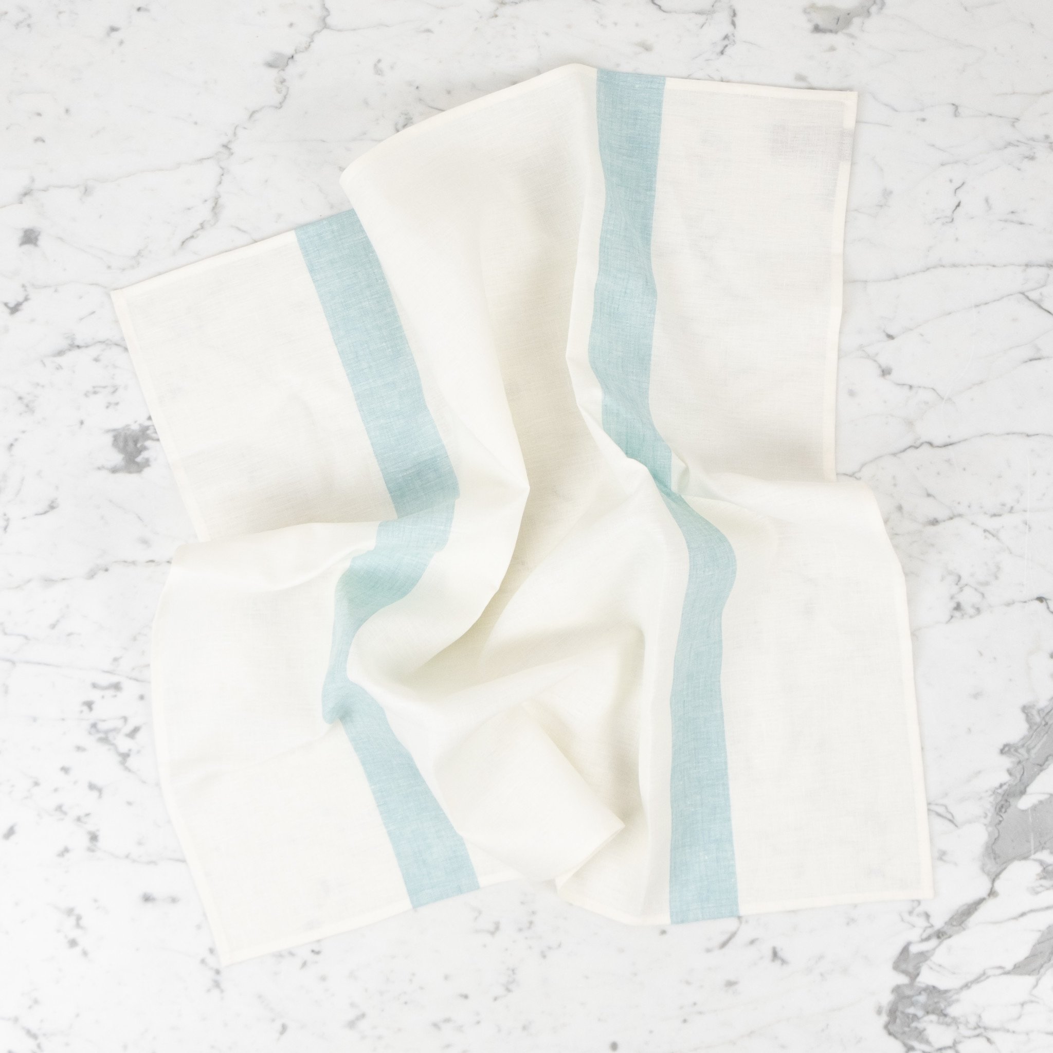 https://cdn.shoplightspeed.com/shops/625731/files/55476833/belgian-linen-tea-towel-porticcio-turquoise-27.jpg