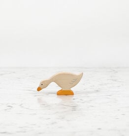 Holztiger Wooden Goose Eating