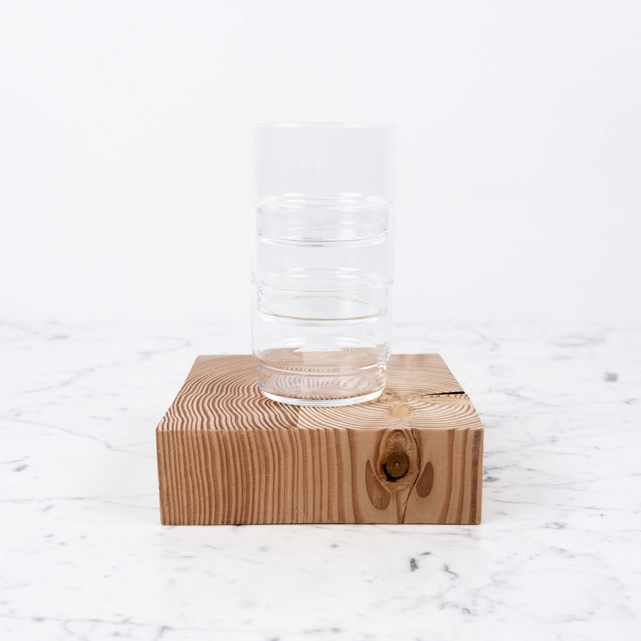 https://cdn.shoplightspeed.com/shops/625731/files/58381348/japanese-stacking-glasses-small-95-oz.jpg