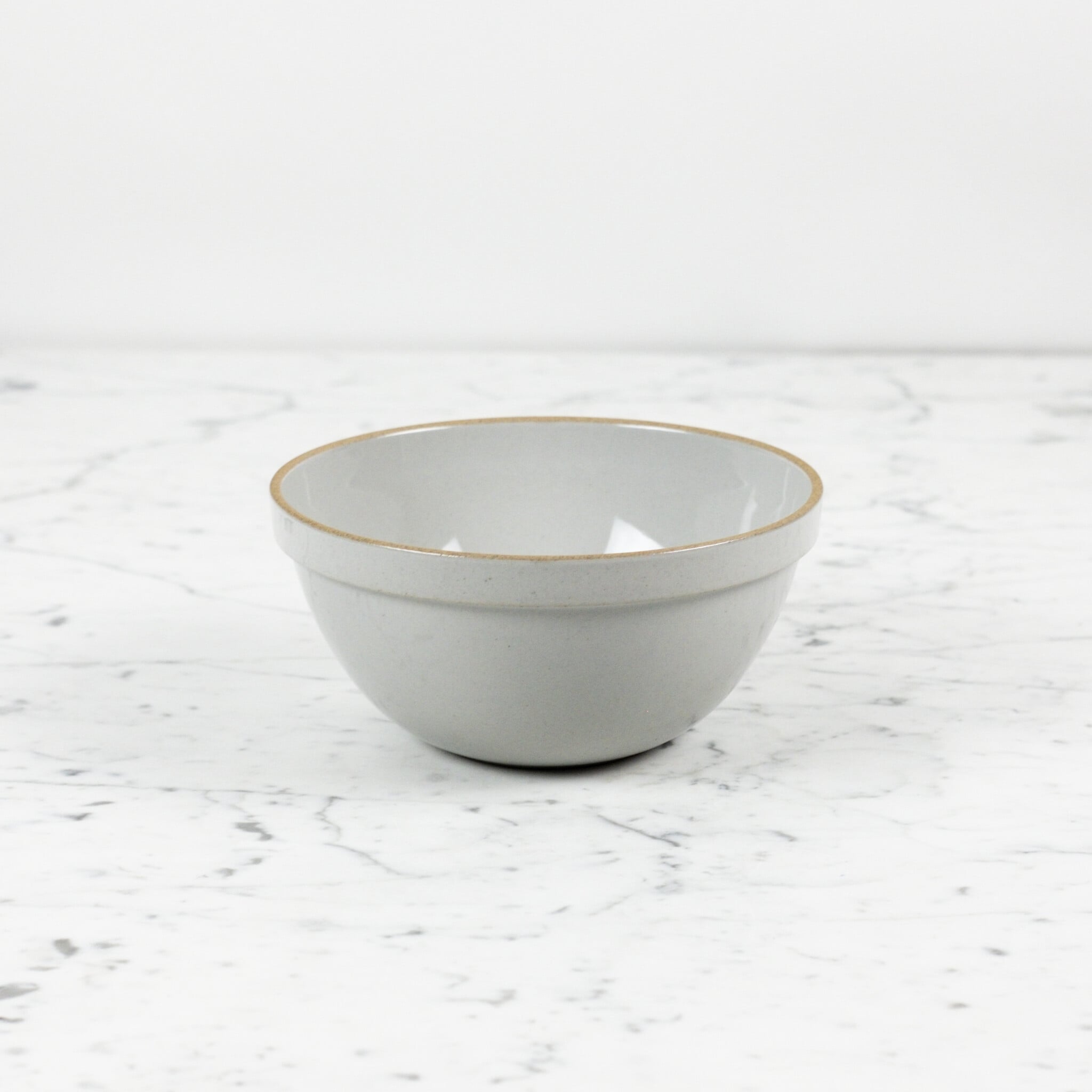 Hasami Hasami Porcelain Sloped Bowl - Grey - 7.3/8" x 3.1/2" HPM047
