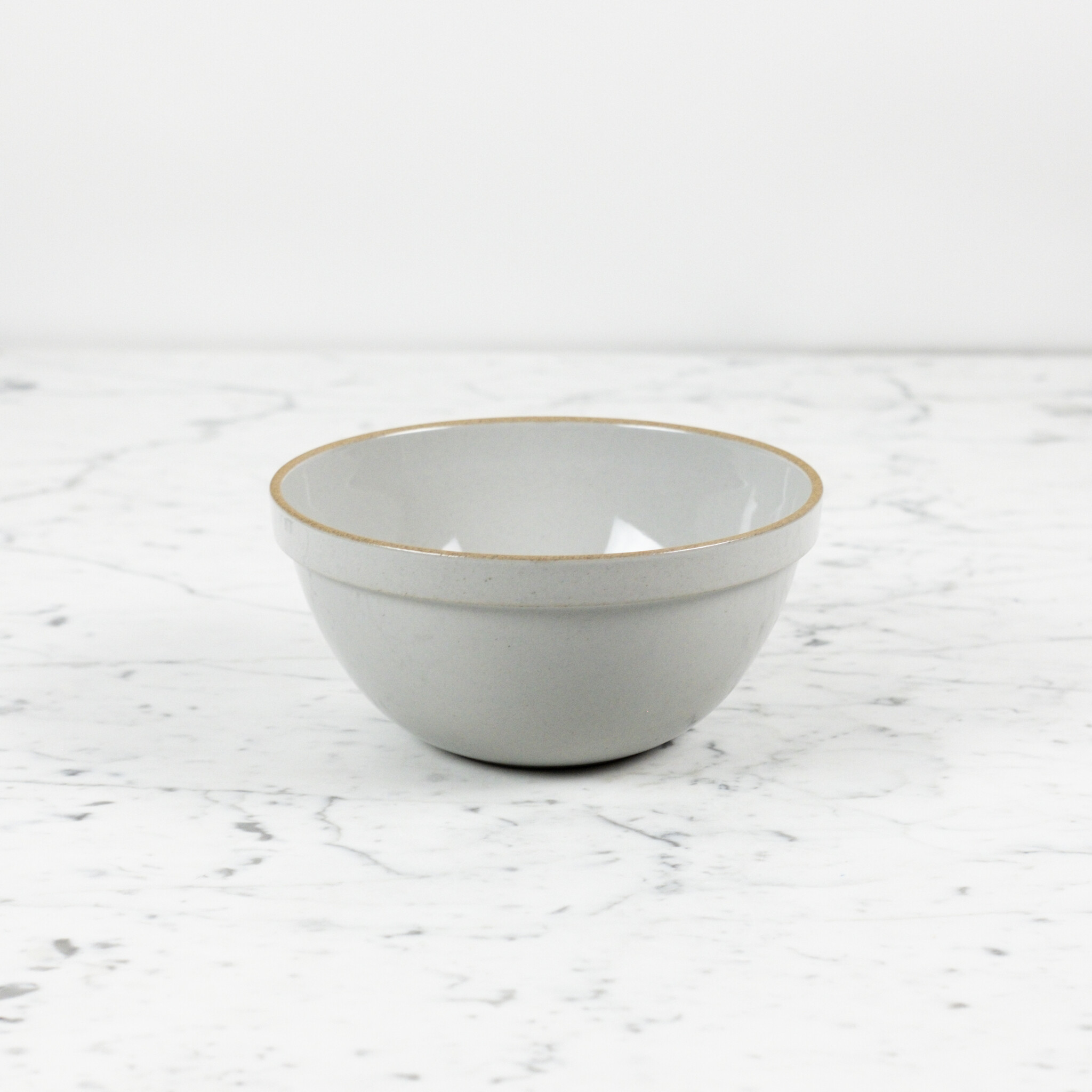Hasami Porcelain Sloped Bowl - Medium - Gloss Grey - 7.5 x 3.5"